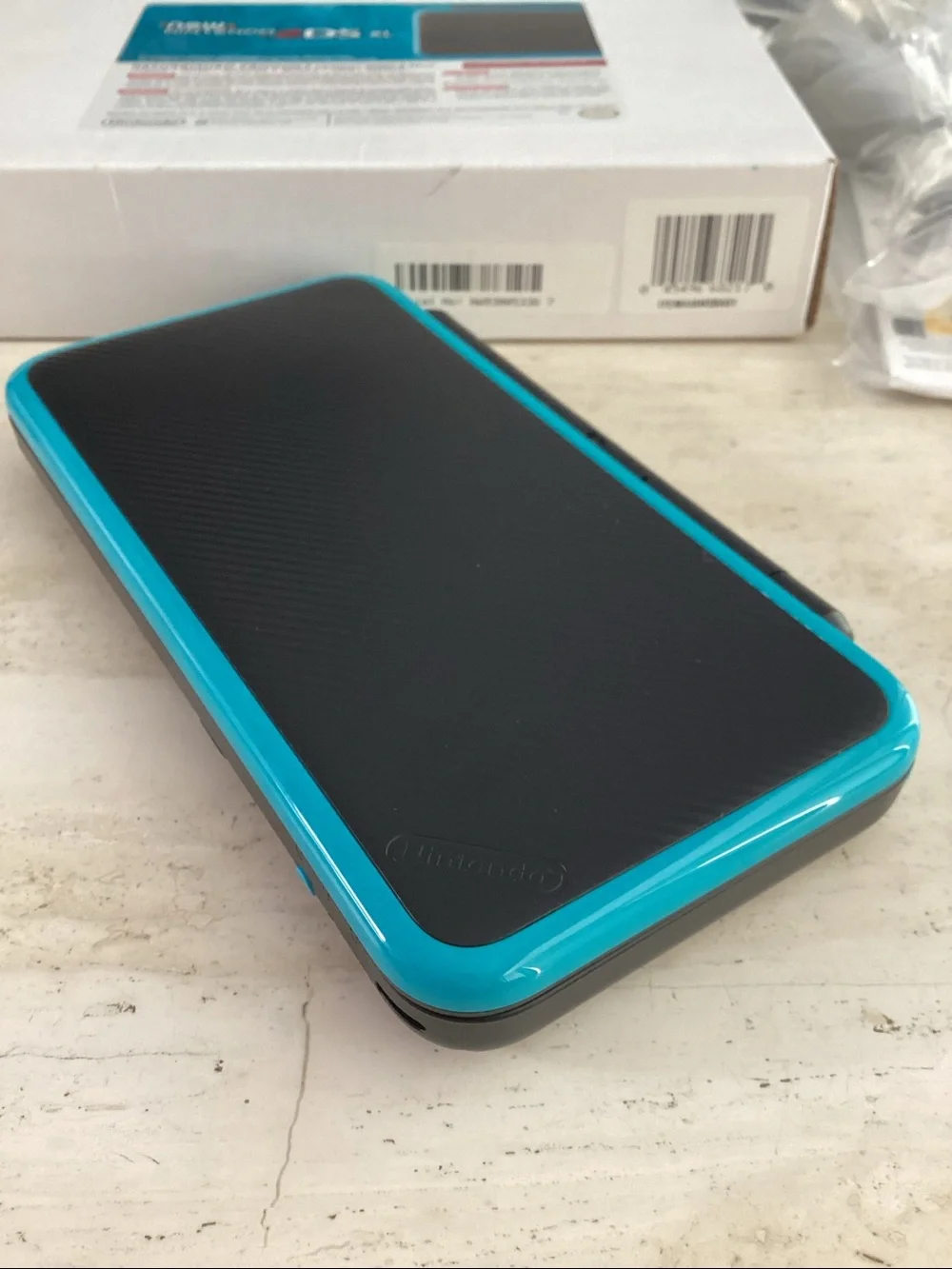 New Nintendo 2DS XL Console Nintendo Factory Refurbished & Charger Turquoise